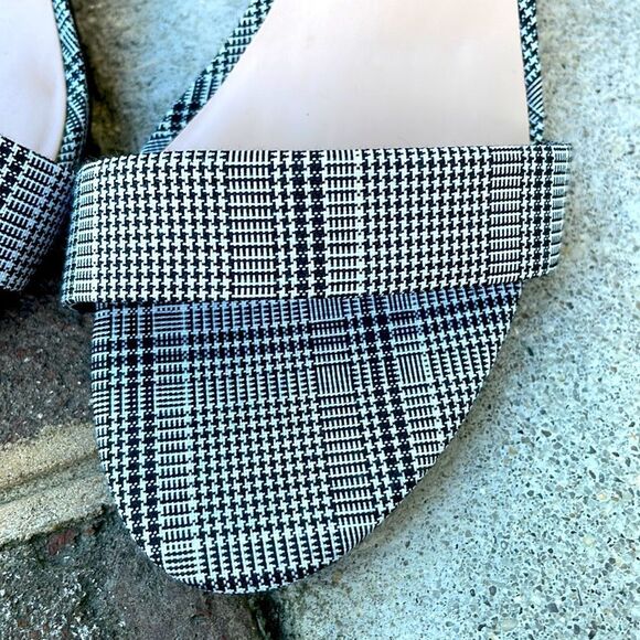 Aldo Black and White Glen Plaid Heels. Size 8. - Picture 3 of 15